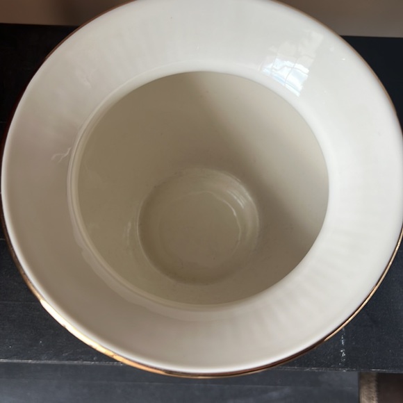 Lenox cache pot/ planter - Picture 4 of 6